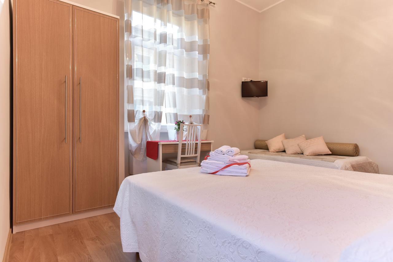 Claudia Suites Rome Exterior photo